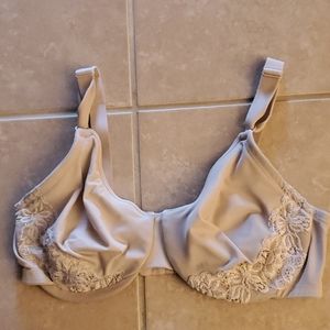 Sexy 38D Olga Cream Lacy Bra